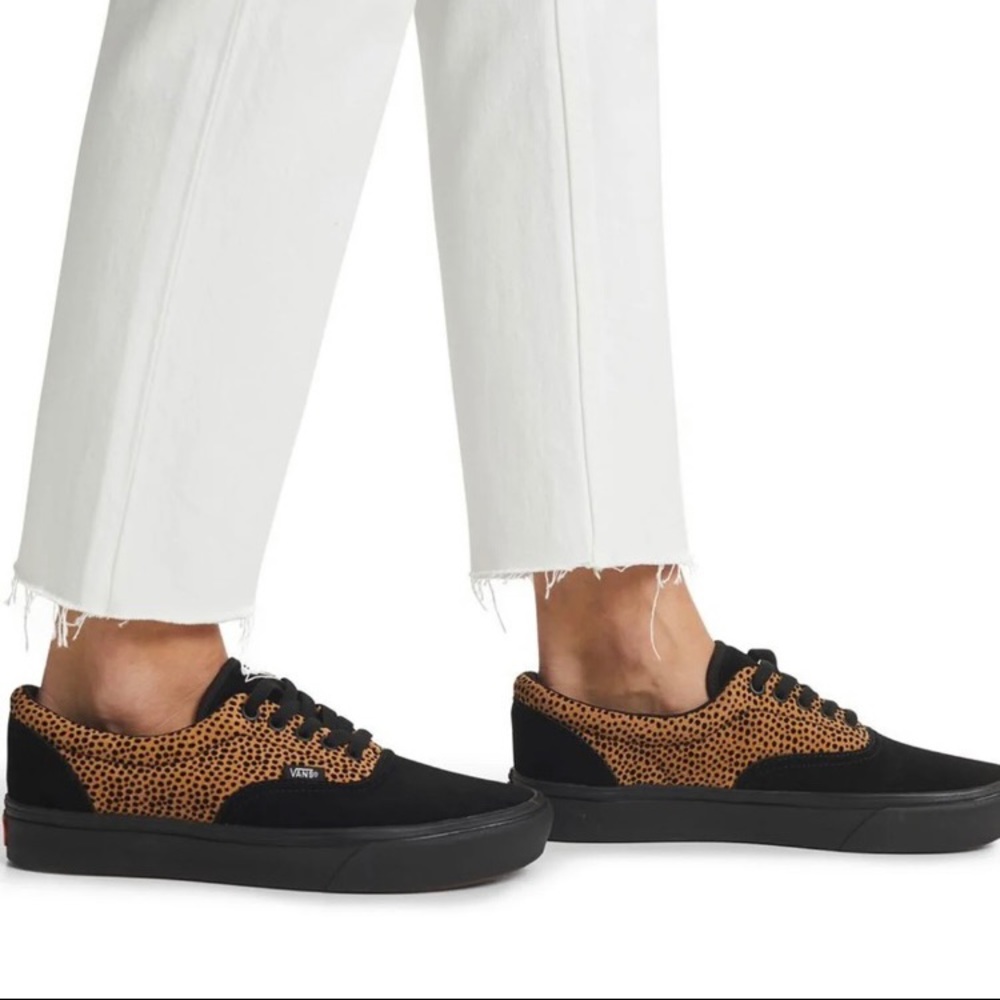 VANS women’s cheetah ComfyCush shoes